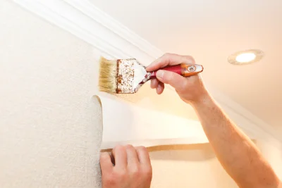 Pose de papier peint à la Merlatière — revêtements muraux et toiles de verre